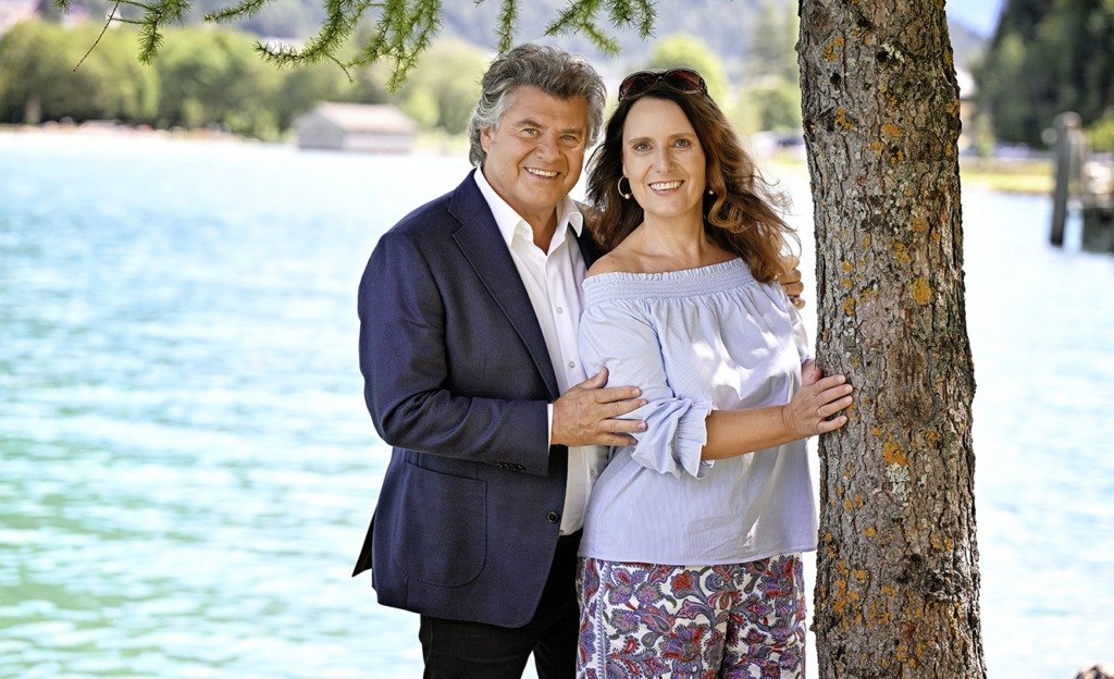 Einen schönen Feiertag wünscht euch Andy Borg und seine Frau Birgit.😃