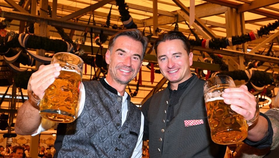 Eine tolle und erfolgreiche Woche wünschen euch Florian Silbereisen und Andreas Gabalier.😃