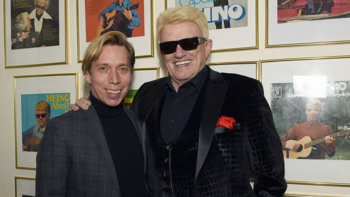 Eine schönes Wochenende wünschen euch Heino und sein Manager Helmut Werner.😃