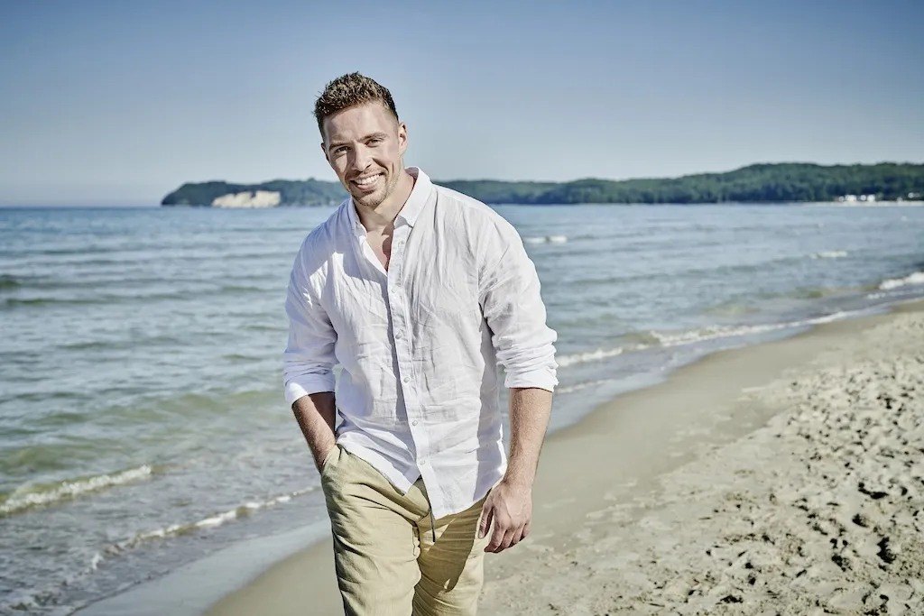 Ramon Roselly begeistert Instagram mit Oben-ohne-Foto – Fans sind außer sich