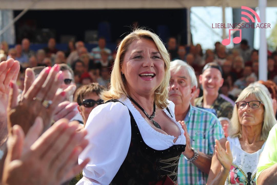 Zum Geburtstag gratulieren wir heute Angela Wiedl.
