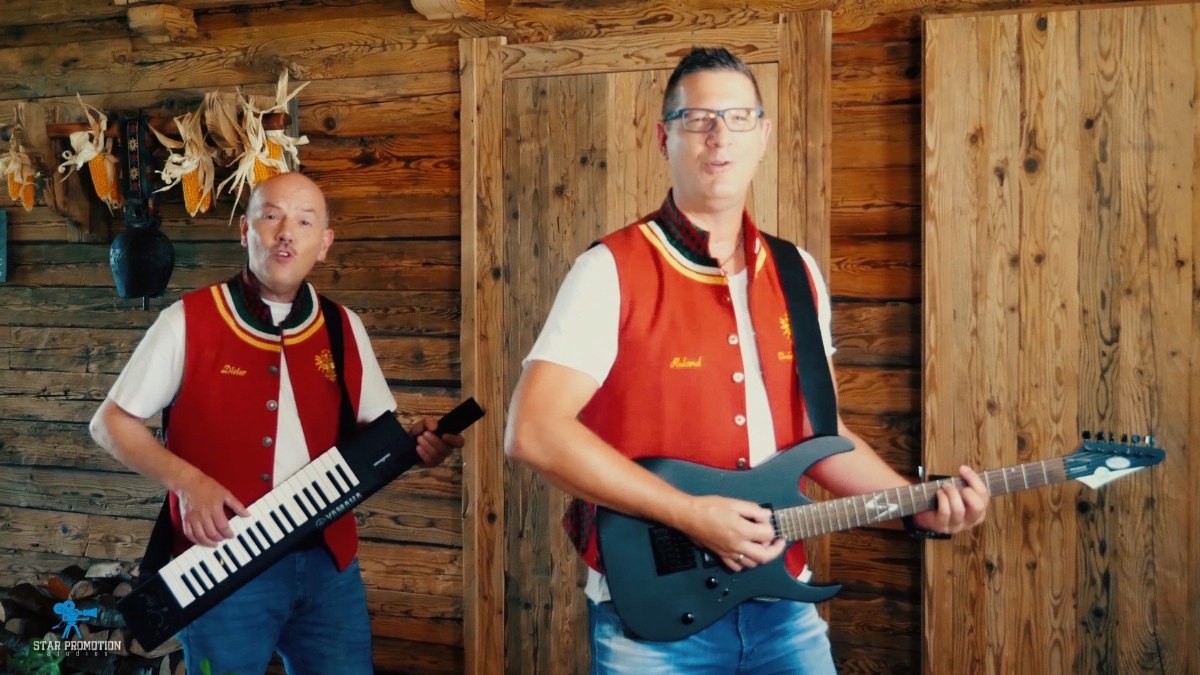 Exklusiv für Lieblingsschlager gibt es für Euch das neue Musikvideo "Gefühle sterben nie". Die Tiroler Partymander ließen das Video dazu in…