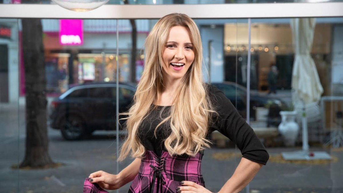 Eine ruhiges und erholsames Wochenende wünscht euch Melissa Naschenweng.😃