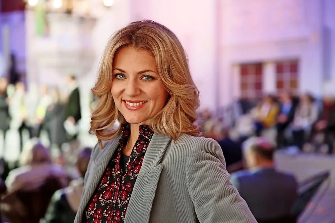 Einen guten Start in die Woche und ebenso erfolgreiche wünscht euch Ella Endlich.😃