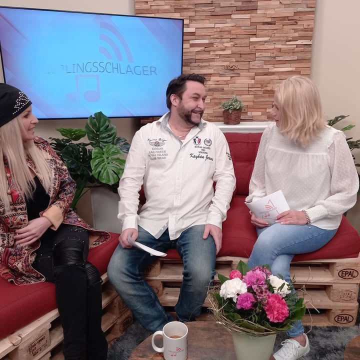 Misha Kovar, die Königin der Nacht war bei uns im Studio und hat über ihr Leben und ihre Karriere geplaudert. Es war ein sehr schöner Tag un…