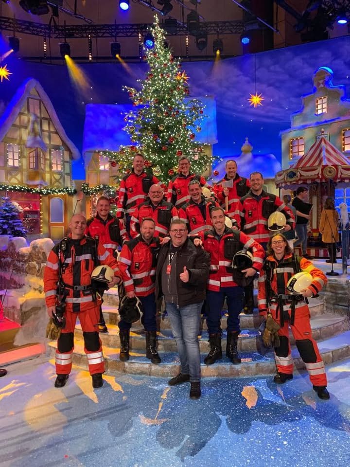 🎵🚒 Was für ein unvergesslicher Moment in der Welt des Schlagers!