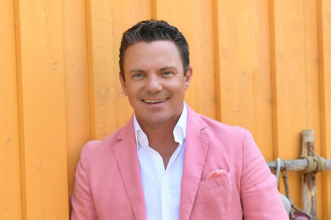 Eine frohes und gesundes neues Jahr wünscht euch Stefan Mross.😃