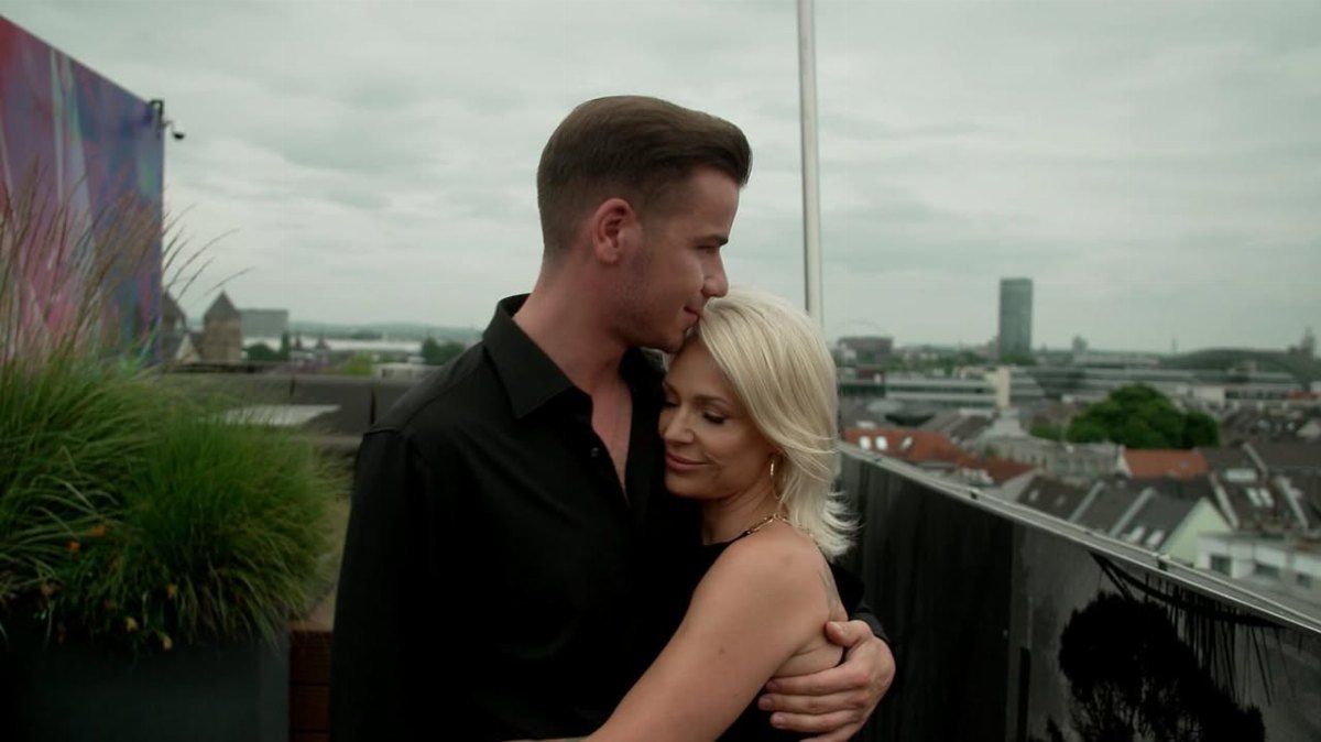 Ein tolle und erfolgreiche Woche wünscht euch Michelle und ihr Freund Eric Philippi.😀